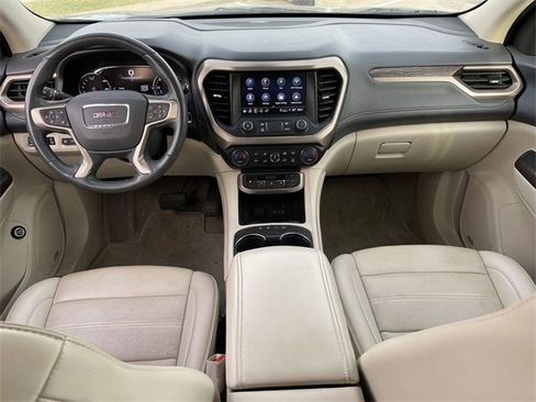 Used 2023 GMC Acadia Denali image 9