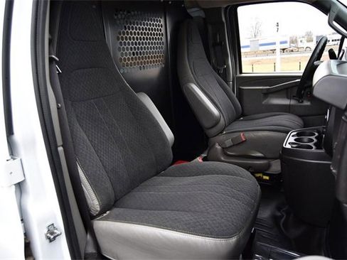 Used 2024 GMC Savana 2500 w/ Driver Convenience Package image 16