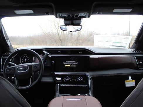 New 2026 GMC Sierra 2500 Denali Ultimate image 11