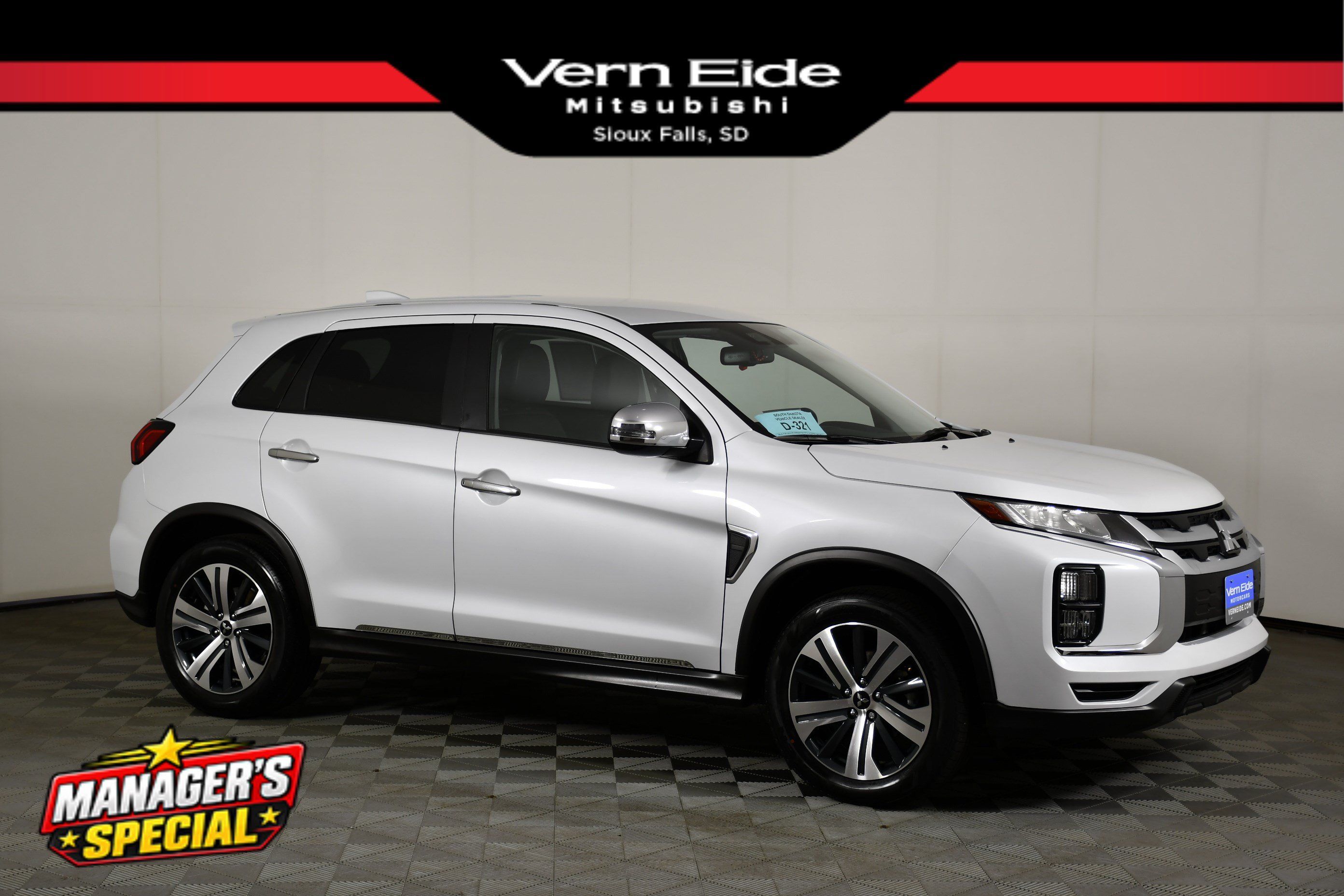 Used 2024 Mitsubishi Outlander Sport SE AWD/4WD image 1