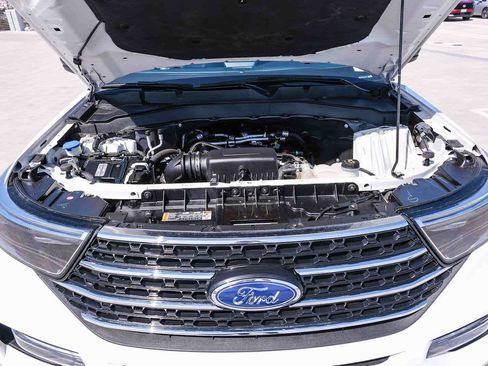 Used 2023 Ford Explorer XLT w/ Equipment Group 202A RWD image 29