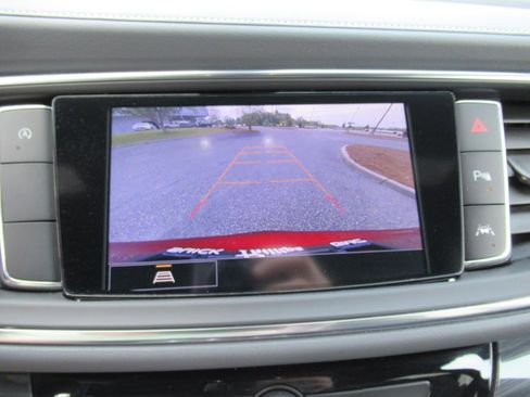 Used 2023 Buick Enclave Essence w/ Experience Buick Package FWD image 28