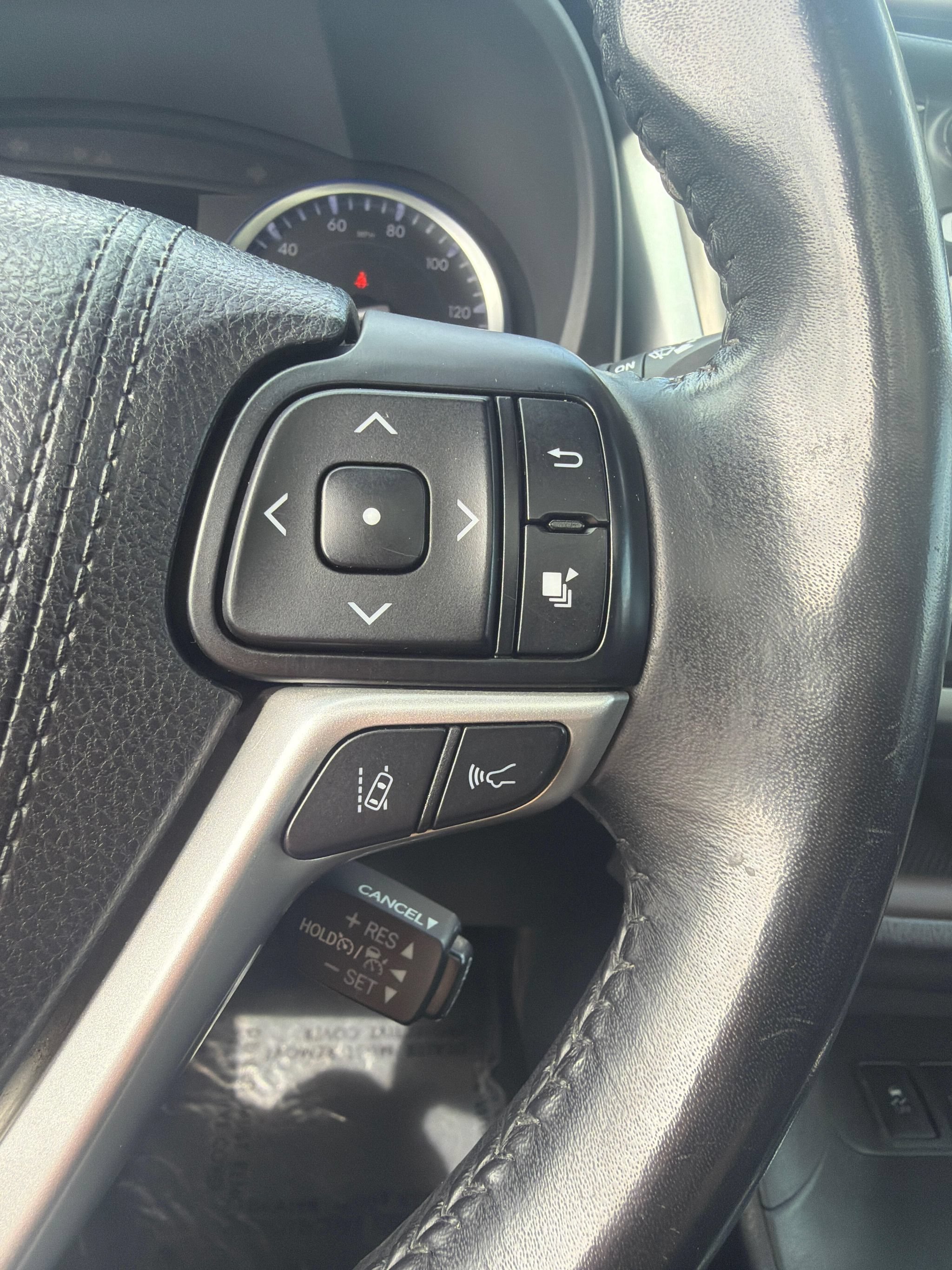 Used 2018 Toyota Highlander XLE AWD/4WD image 20