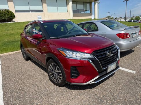 Used 2021 Nissan Kicks SV FWD image 4
