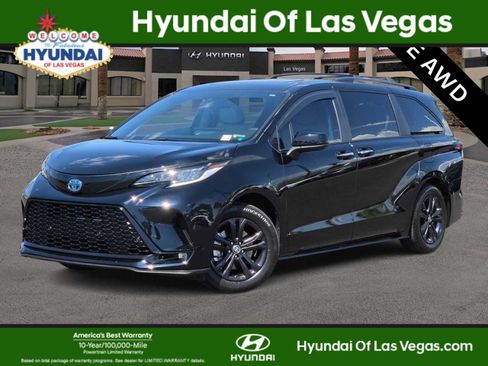Used 2025 Toyota Sienna XSE AWD/4WD image 1