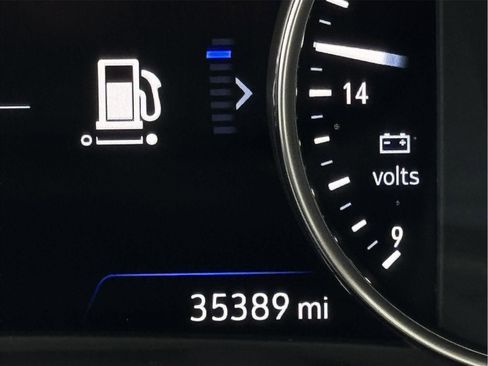 Used 2023 Buick Enclave Avenir w/ Avenir Technology Package image 22