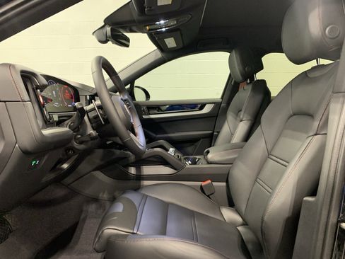 New 2026 Porsche Cayenne Coupe image 15