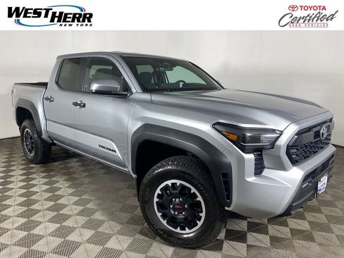 Used 2024 Toyota Tacoma TRD Off-Road AWD/4WD image 1