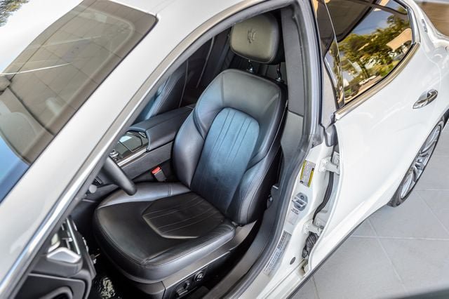 Used 2018 Maserati Ghibli RWD image 36