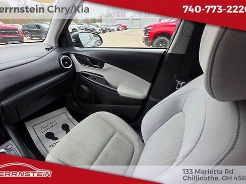 Used 2023 Hyundai Kona SEL w/ Cargo Package AWD/4WD image 11