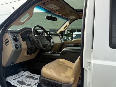 Used 2016 Ford F250 Lariat w/ Lariat Ultimate Package AWD/4WD image 17