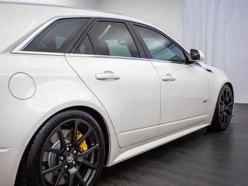 Used 2011 Cadillac CTS V image 33