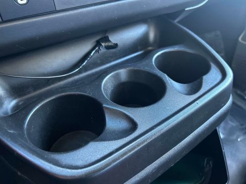 Used 2016 Chevrolet Express 3500 image 30