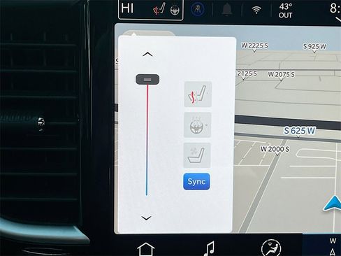 Used 2025 Chrysler Pacifica Limited image 21