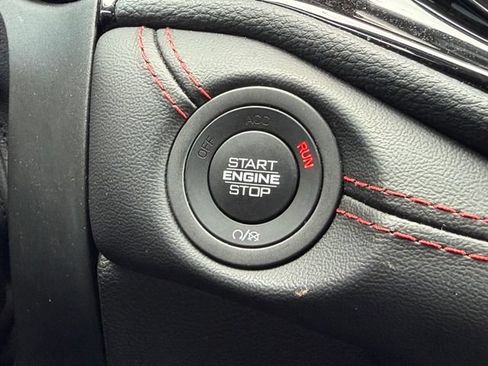 Used 2025 Dodge Durango GT RWD image 35