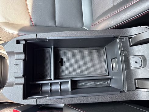 Used 2023 Chevrolet Equinox RS w/ RS Leather Package image 36