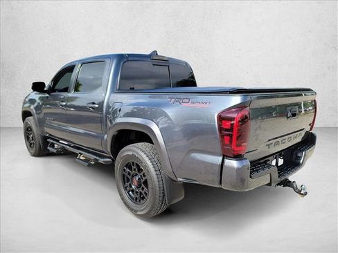 Used 2022 Toyota Tacoma TRD Sport w/ Technology Package RWD image 7