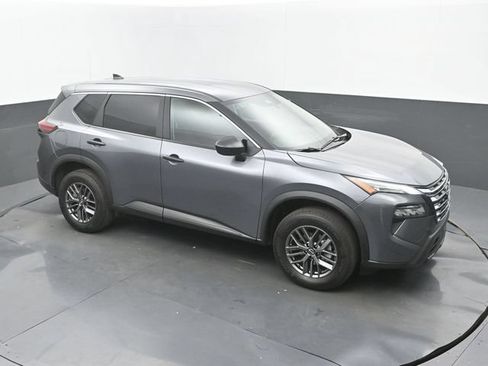 Used 2026 Nissan Rogue S FWD image 13