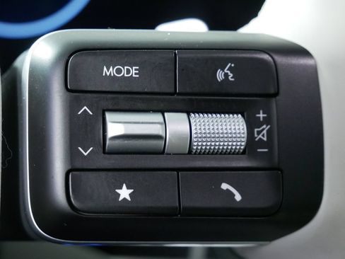 Used 2025 Hyundai Santa Fe Limited AWD/4WD image 26