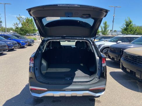 Used 2025 Kia Sportage LX AWD/4WD image 21