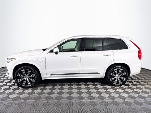 Used 2023 Volvo XC90 T8 Plus w/ Protection Package Premier image 9