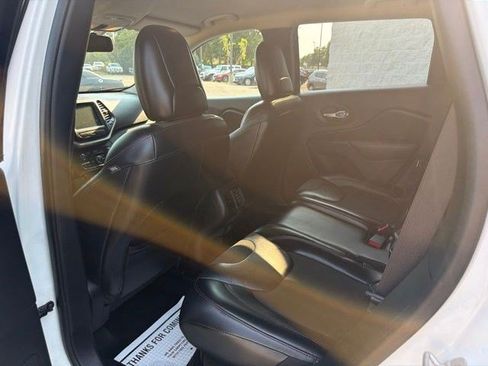 Used 2016 Jeep Cherokee Trailhawk AWD/4WD image 15