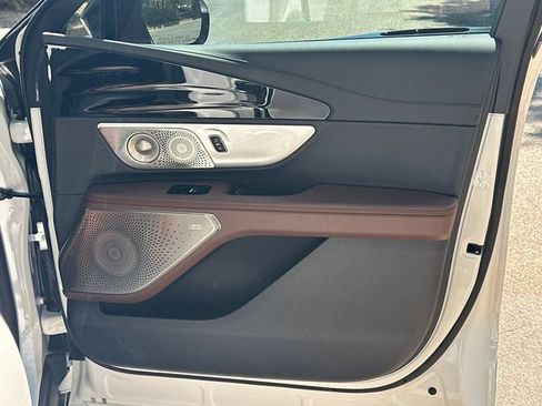 New 2026 Lincoln Nautilus Reserve AWD/4WD image 16