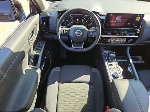 New 2026 Nissan Pathfinder SV image 8