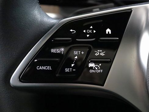 Certified 2025 Mercedes-Benz GLC 300 4MATIC image 4