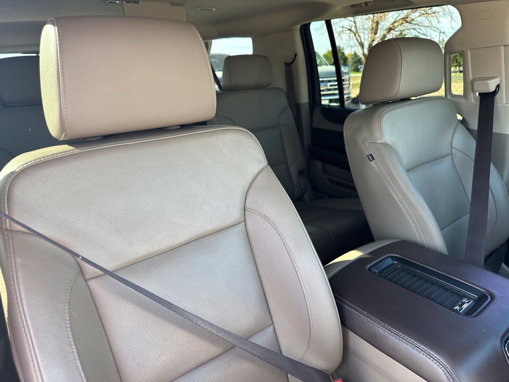 Used 2019 Chevrolet Suburban Premier AWD/4WD image 39