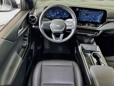 Certified 2025 Chevrolet Equinox LT w/ Convenience Package II FWD image 20