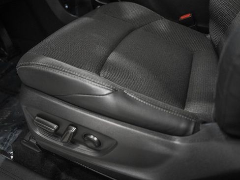 Used 2024 Toyota bZ4X XLE image 33