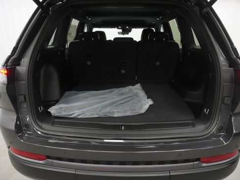 New 2026 Jeep Grand Cherokee Altitude AWD/4WD image 31