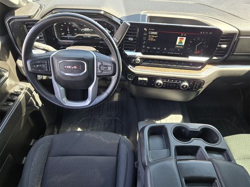 Used 2023 GMC Sierra 1500 SLE image 25