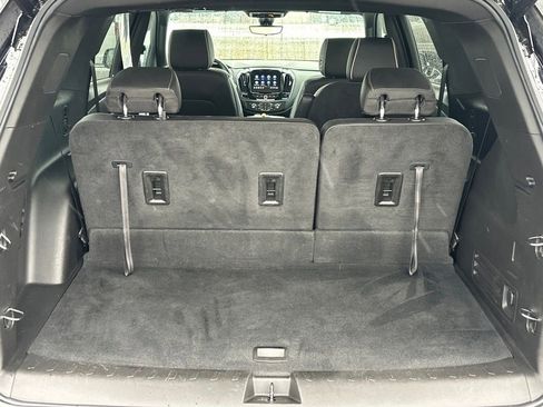 Used 2023 Chevrolet Traverse Premier image 9