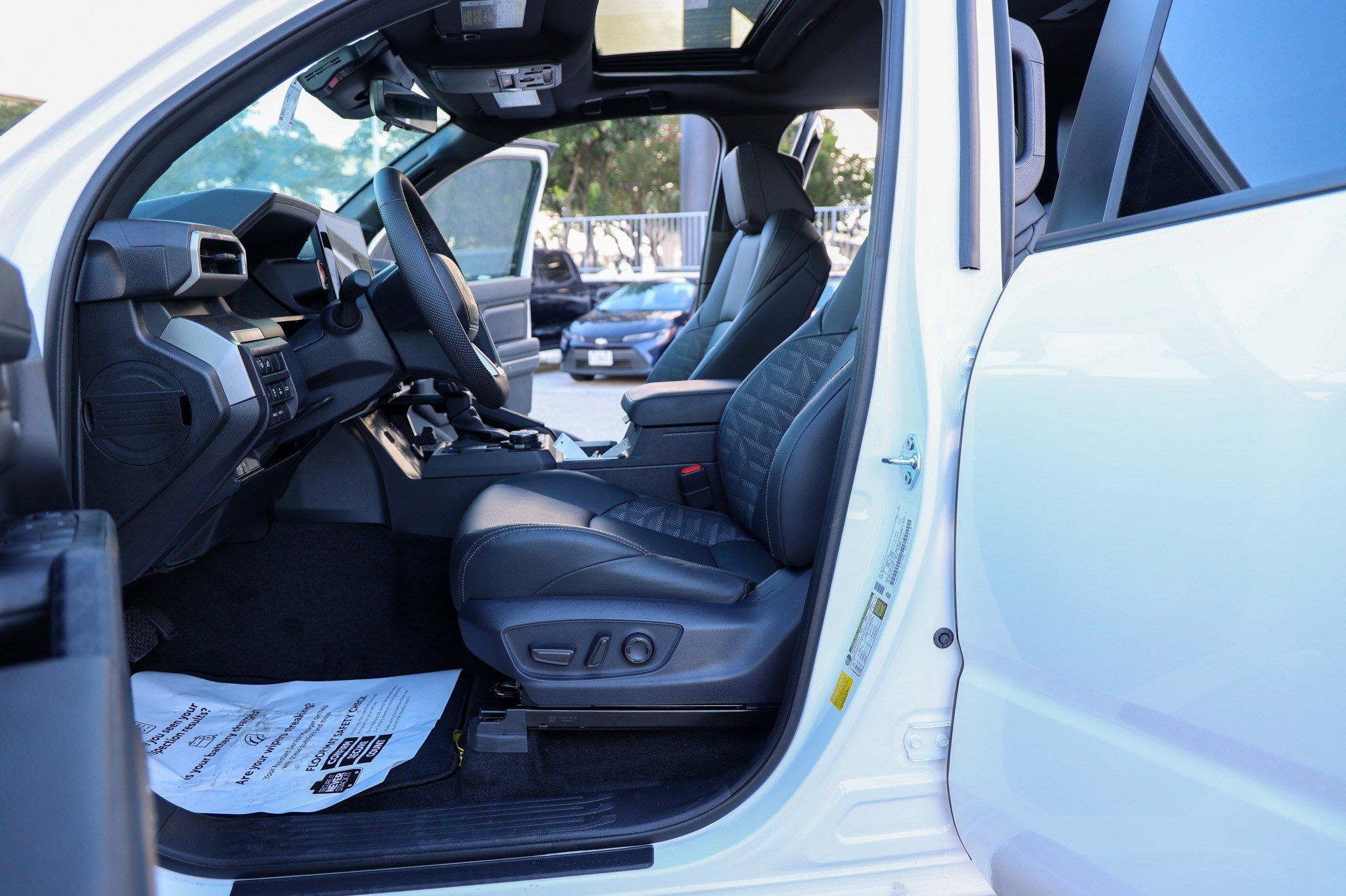 Certified 2026 Toyota Tacoma TRD Off-Road w/ TRD Off Road Premium Package AWD/4WD image 34