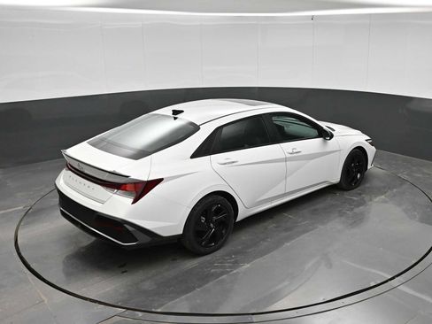 New 2026 Hyundai Elantra SEL Sport FWD image 35