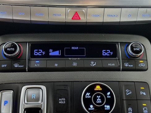 Used 2022 Hyundai Palisade Limited AWD/4WD image 18