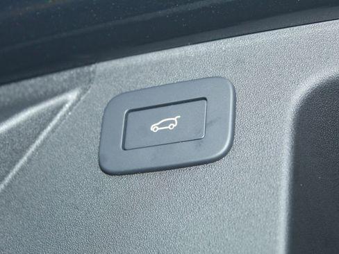 New 2026 Land Rover Discovery Sport Landmark AWD/4WD image 13