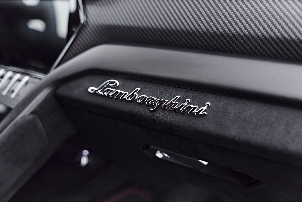 Used 2023 Lamborghini Urus Performante AWD/4WD image 55