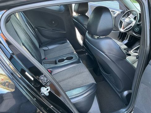 Used 2012 Hyundai Veloster w/ Style Pkg FWD image 21