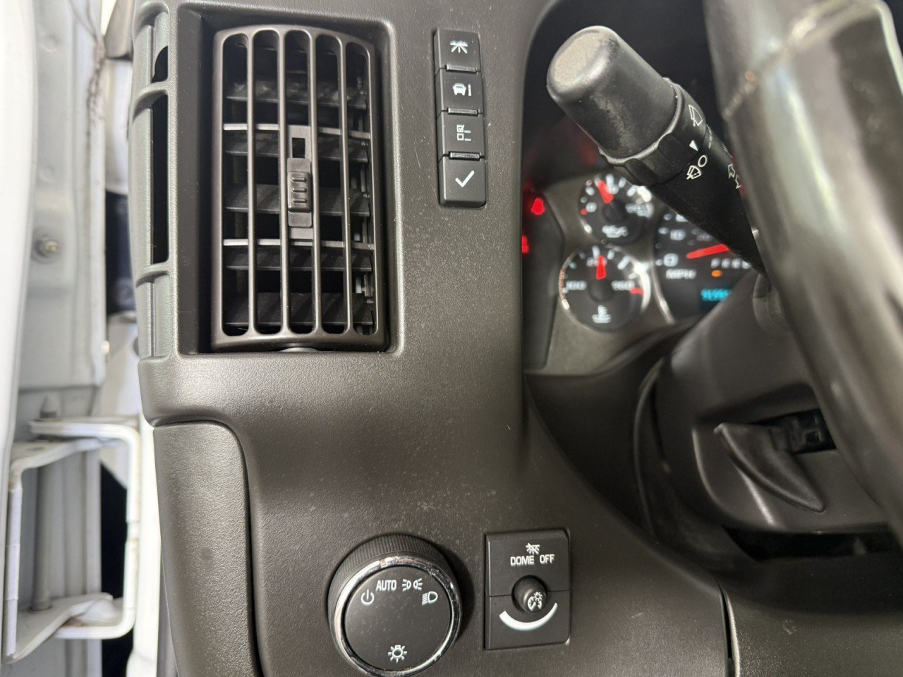 Used 2022 Chevrolet Express 3500 w/ Driver Convenience Package RWD image 23