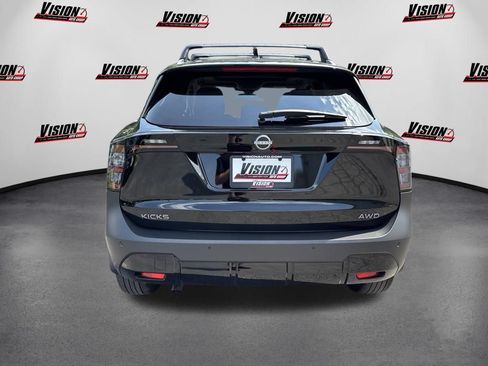 Used 2025 Nissan Kicks SV w/ SV Premium Package AWD/4WD image 4