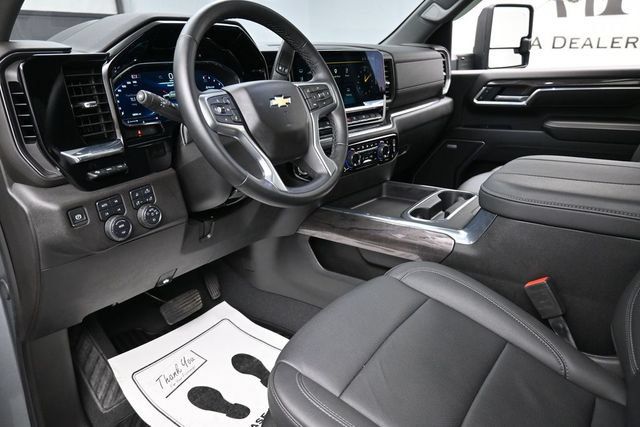 Certified 2025 Chevrolet Silverado 2500 LTZ w/ LTZ Convenience Package AWD/4WD image 19