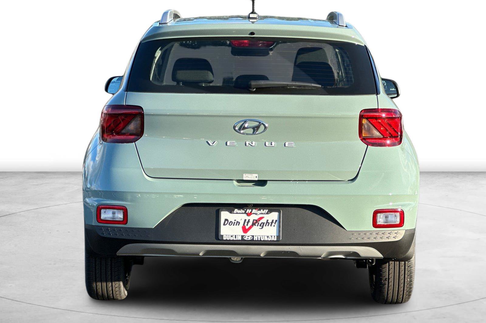 Used 2026 Hyundai Venue SEL FWD image 3