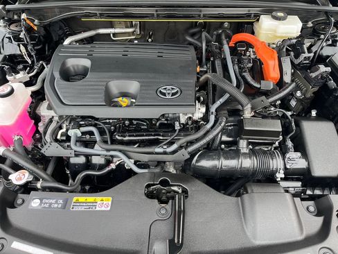 Certified 2025 Toyota Crown Signia image 25