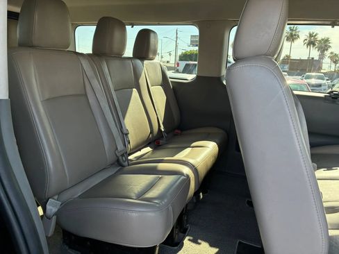 Used 2018 Nissan NV 3500 SL RWD image 21