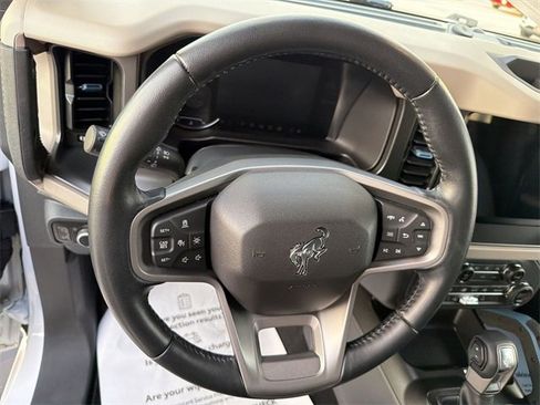 Used 2023 Ford Bronco Wildtrak image 16