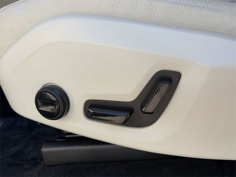 Certified 2023 Volvo XC90 B6 Core w/ Protection Package Premier image 22