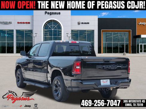 New 2026 RAM 1500 Express AWD/4WD image 4